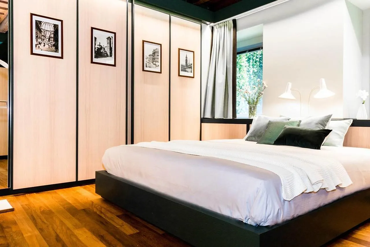 Joivy Luxurious Apt For 4 Near Duomo And Galleria Vittorio Μιλάνο 0*,  Ιταλία