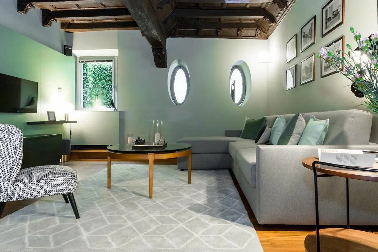 Joivy Luxurious Apt For 4 Near Duomo And Galleria Vittorio Μιλάνο