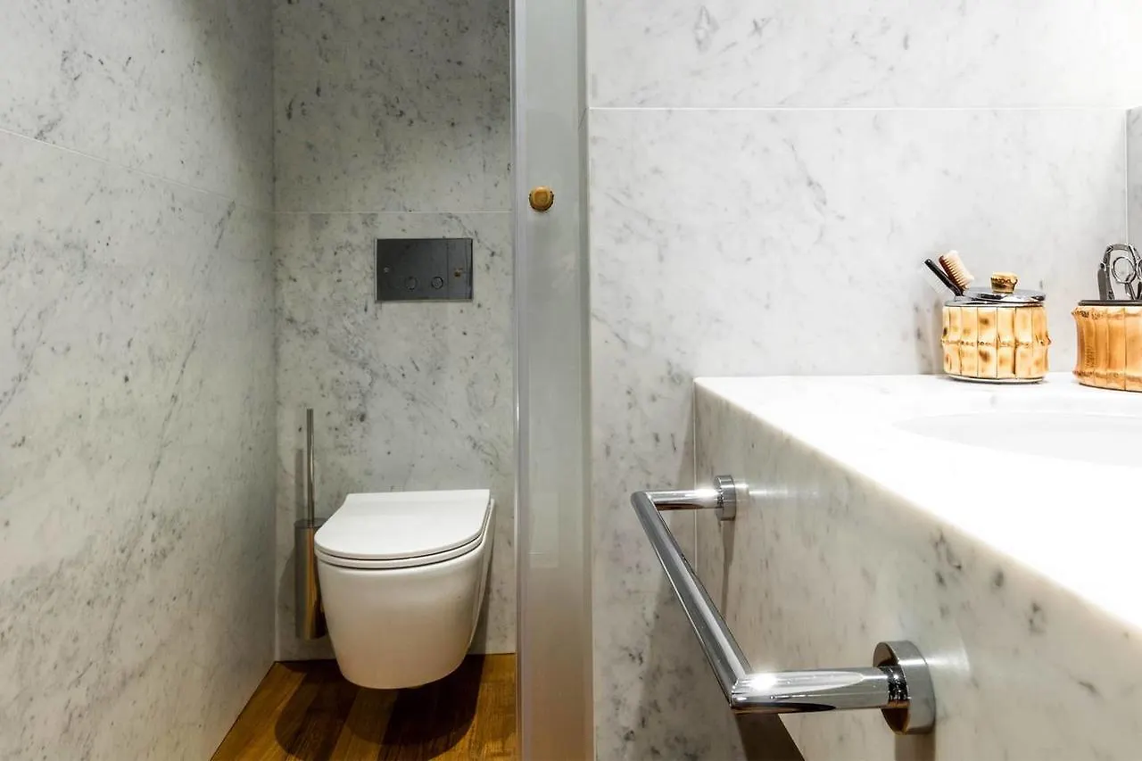 Διαμέρισμα Joivy Luxurious Apt For 4 Near Duomo And Galleria Vittorio Μιλάνο