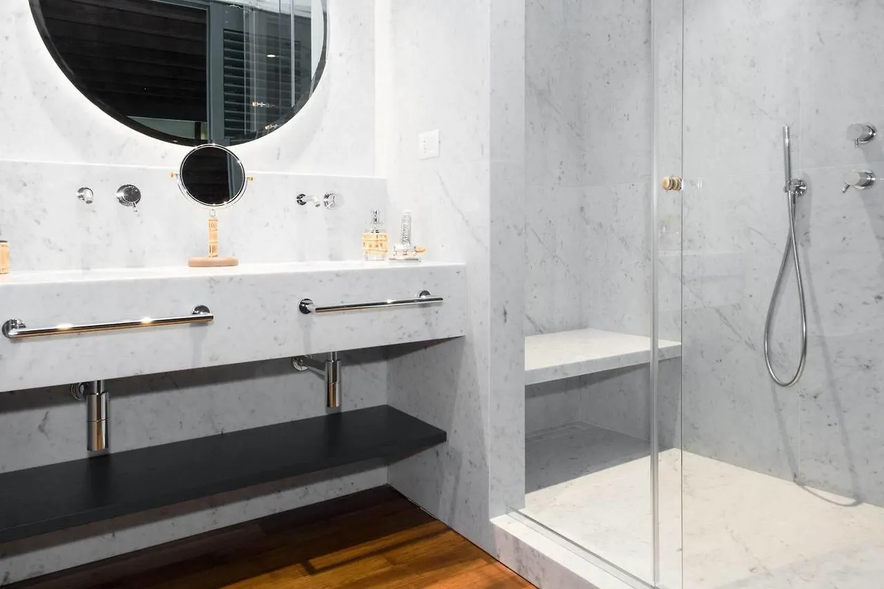 Διαμέρισμα Joivy Luxurious Apt For 4 Near Duomo And Galleria Vittorio Μιλάνο Ιταλία