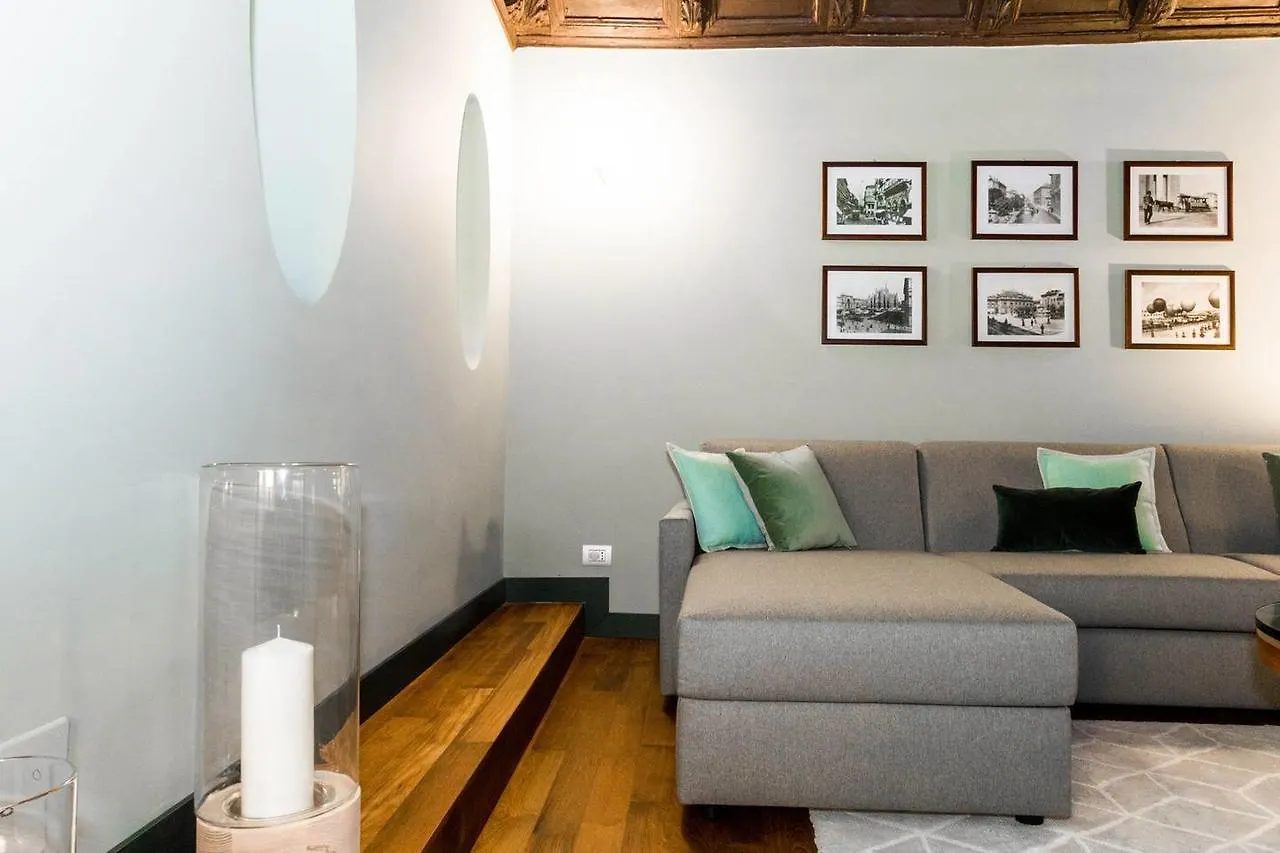 Διαμέρισμα Joivy Luxurious Apt For 4 Near Duomo And Galleria Vittorio Μιλάνο Ιταλία