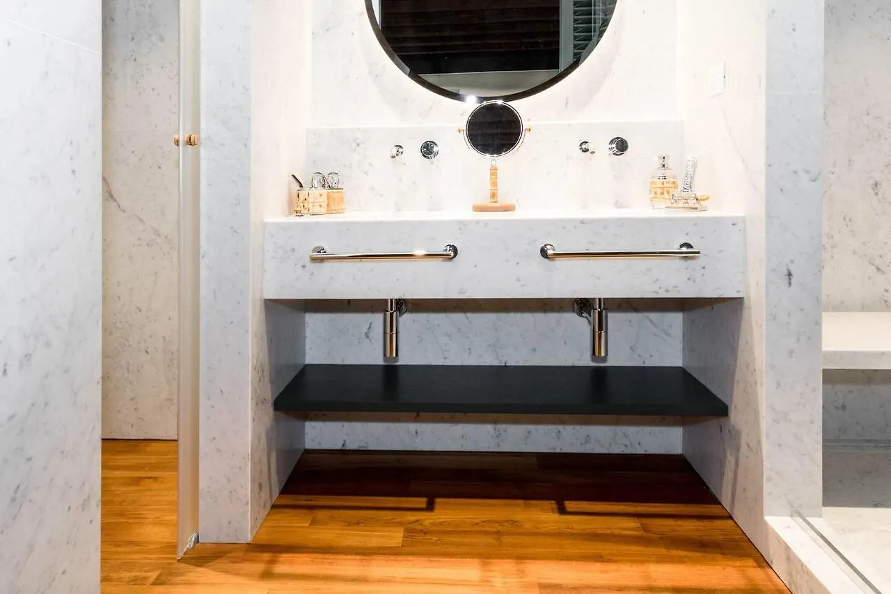 Joivy Luxurious Apt For 4 Near Duomo And Galleria Vittorio Milan Italy
