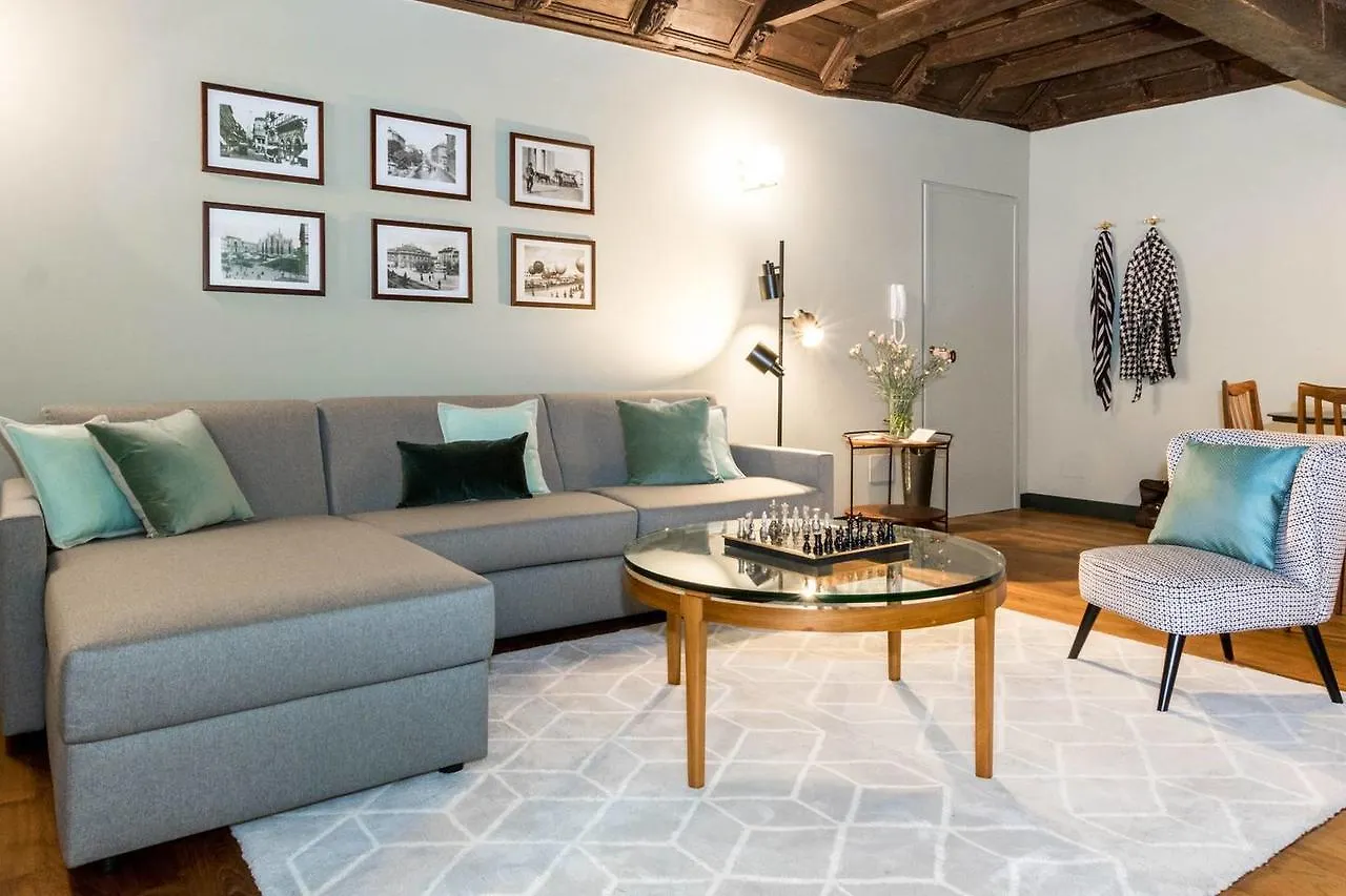 Joivy Luxurious Apt For 4 Near Duomo And Galleria Vittorio Milan